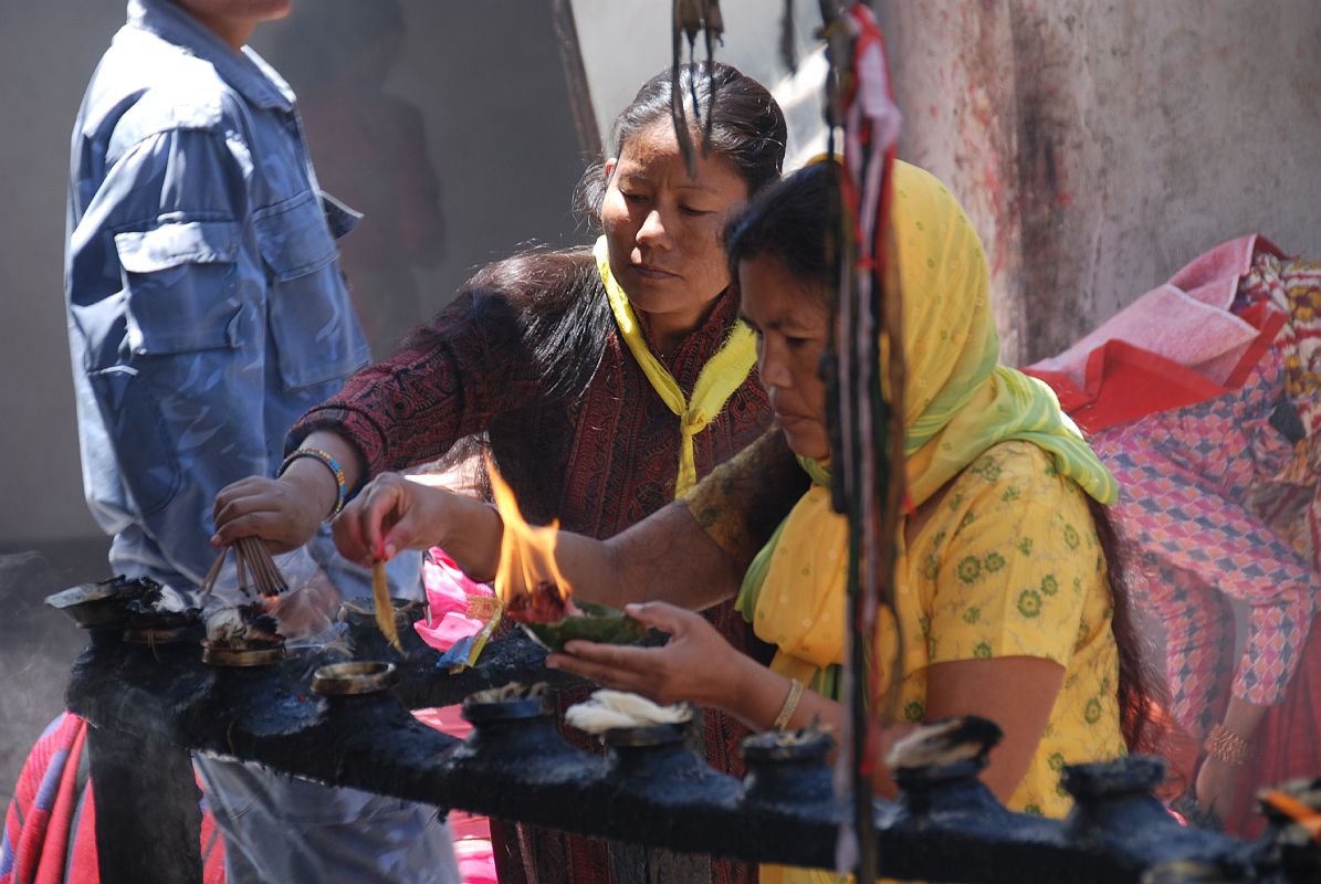409 Muktinath Chumig Gyatsa Pilgrims Lighting Candles
